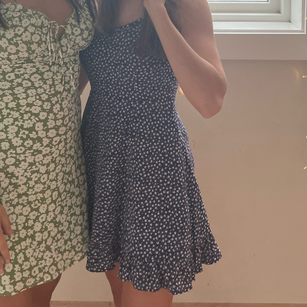 Forever 21 Navy and White Mini Dress. Size Small
